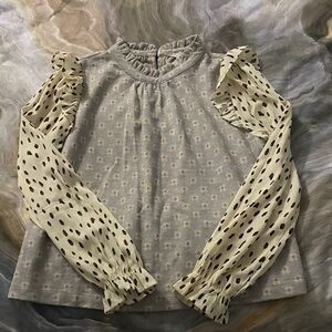 Unique Women's Ruffled Sleeve Top - Gray and Cream